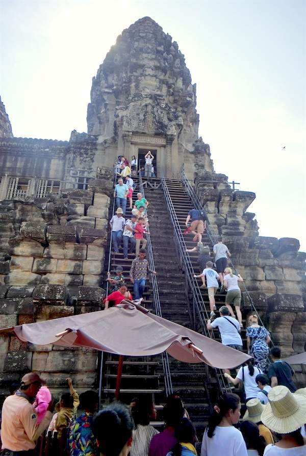 Bakan: Peak of Angkor Wat